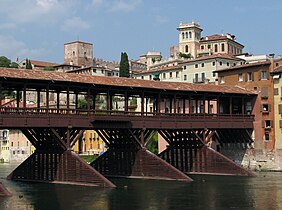 Il Ponte Vecchio o Ponte degli Alpini a Bassano del Grappa, Italia