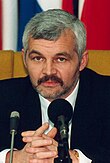 Premier Jan Krzysztof Bielecki 1991 (cropped).jpg