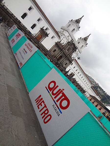 File:Quito Metro (2016, april).JPG