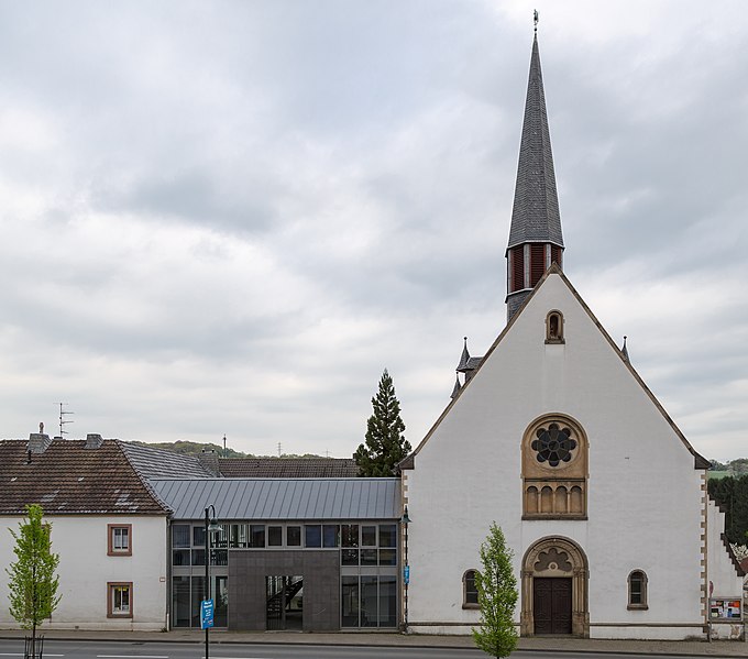 File:Rösrath Germany St-Nikolaus-von-Tolentino-04.jpg