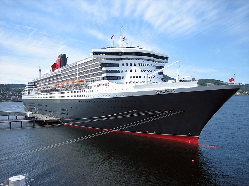 File:RMS Queen Mary 2 in Trondheim 2007.jpg