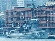 基隆港內的大台軍艦