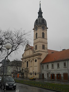 Makalenin açıklayıcı görüntüsü Sombor Kutsal Üçlü Kilisesi ve bölge evi