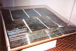 Plaques de bronze (1995)