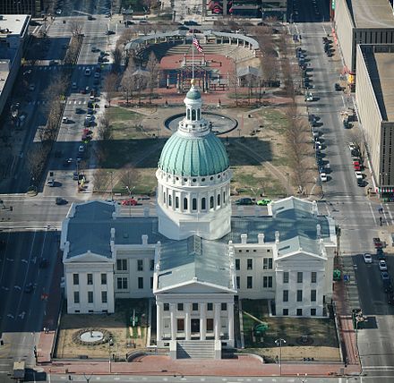 The Old Courthouse from the observation area at the top of the arch
