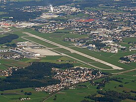 Aeroporto di Salisburgo dall'air.jpg