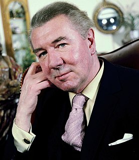 <span class="mw-page-title-main">Michael Redgrave</span> English actor (1908-1985)