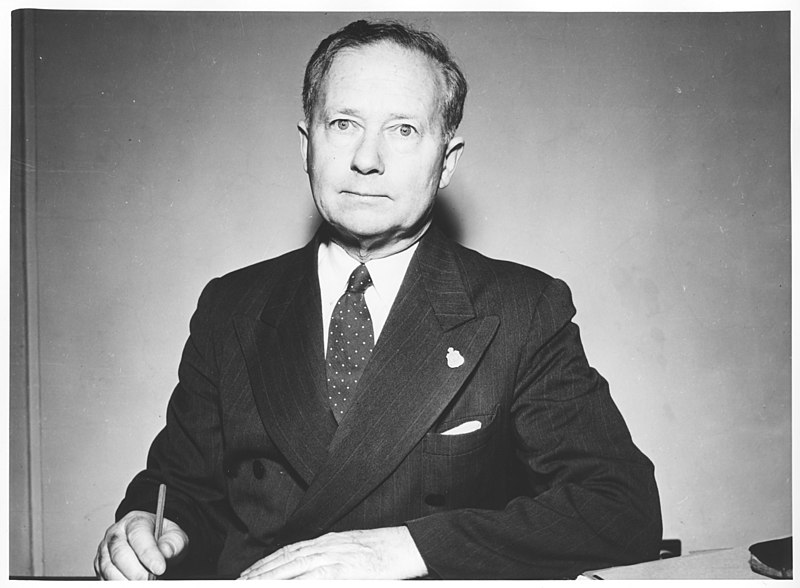 File:Sir Thomas White 1950.jpg