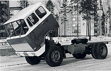 The 1962 Sisu KB-112/117 was the first European serial produced truck with a hydraulically tiltable cabin, enabling easy access to the engine. Sisu KB-117.jpg