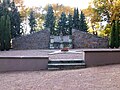 Миниатюра для Файл:Sowjetisches Ehrenmal auf dem Friedhof in der Kemnitzer Straße in Werder (Havel).jpg