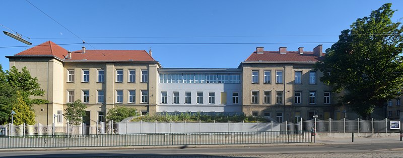 File:Sportmittelschule Wittelsbachstrasse DSC 1659w.jpg