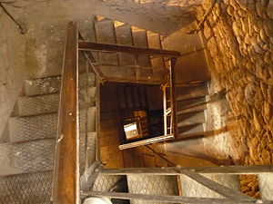 Shkallët në brendësi të Kullës, 2009.