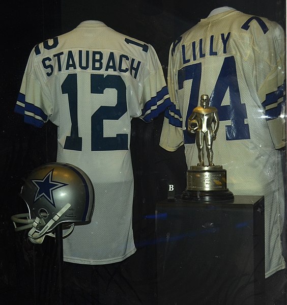 File:Staubach and Lilly HOF jerseys.jpg