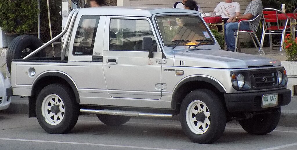 File:Suzuki Samurai.jpg - Wikipedia