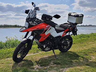 Suzuki DL1050 V-Strom XT.jpg