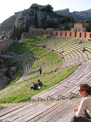 Taormina-Teatro-Tribune.JPG