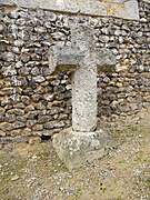 Croix près de l'église.