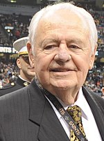 Miniatura per Tom Benson