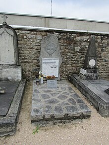 Mormântul Yann Fouéré.jpg