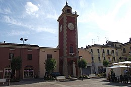 Tour de l'Horloge de San Felice sul Panaro avant le séisme du 20 mai 2012.jpg