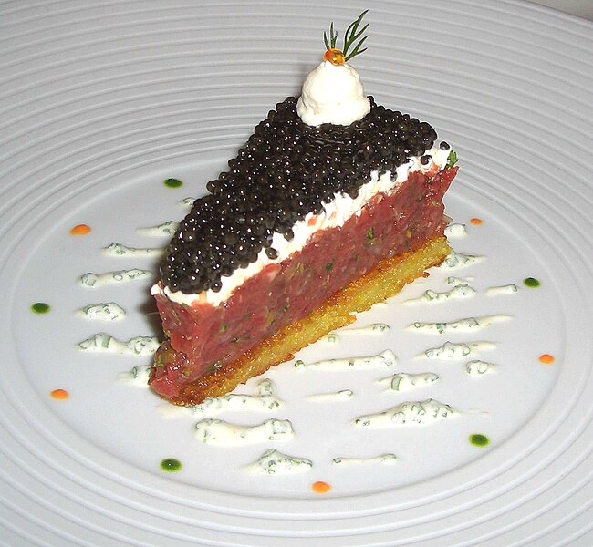 File:Torte vom Rinderfilet.jpg