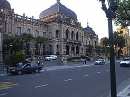 Casa di Goberno de Tucumán un esempio dell'architettura eclettica della fine del XIX secolo.