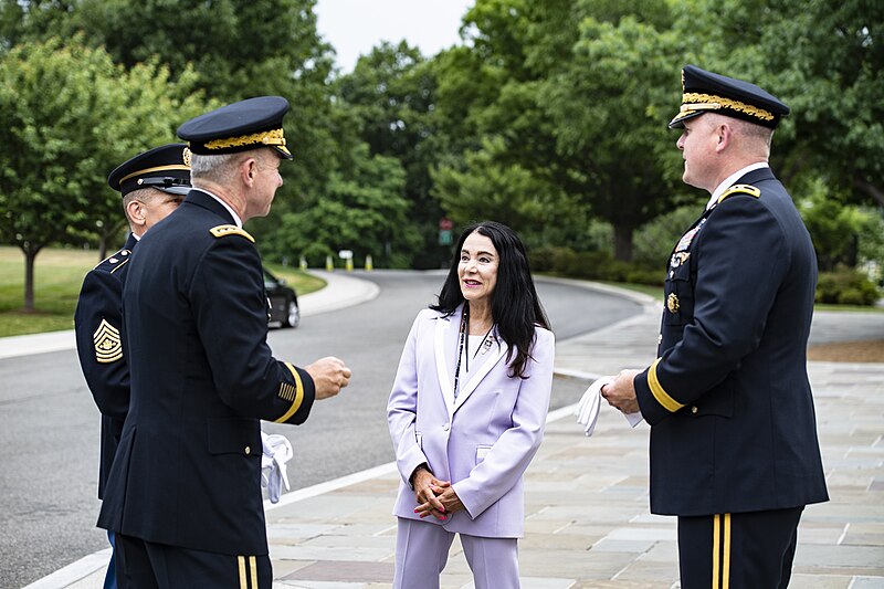 File:U.S. Army 248th Birthday Wreath-Laying at the Tomb of the Unknown Soldier - 52974554444.jpg