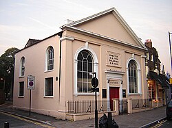 Unitarian kapel newington green.jpg