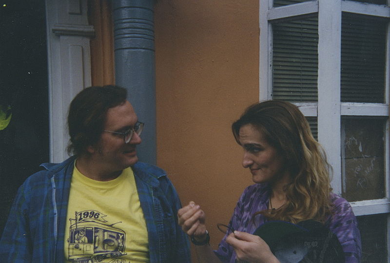 File:Ursuline Street conversation 1996.jpg