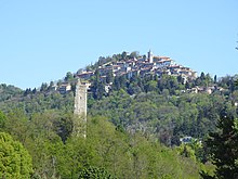 La Torre di Velate in primo piano, sullo sfondo Santa Maria del Monte