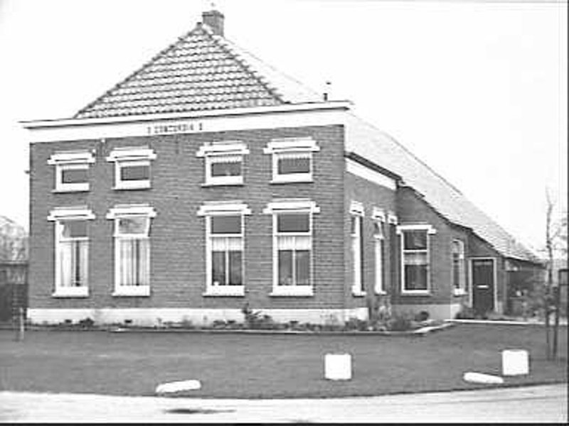 File:Voor- en zijgevel - Ommen - 20507732 - RCE.jpg