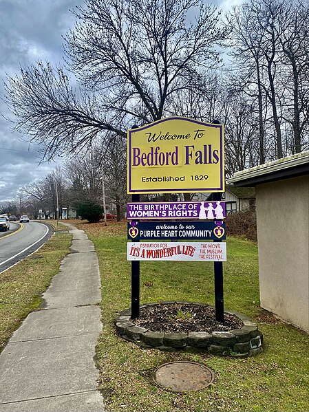 File:Welcome to Bedford Falls sign, Seneca Falls, New York - 20221208.jpg