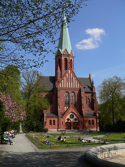 So kommt man zu dem Ludwigkirchplatz mit den Öffentlichen - Mehr zum Ort Hier