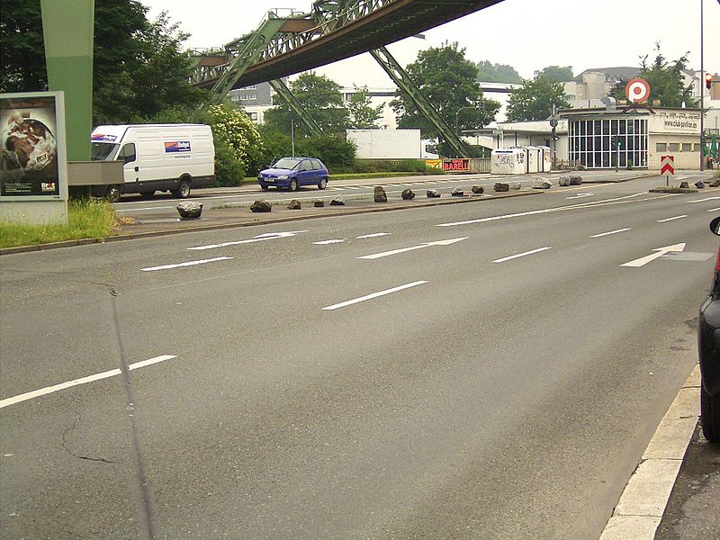 File:Wupperbrücke Friedrich-Engels-Allee 04 ies.jpg