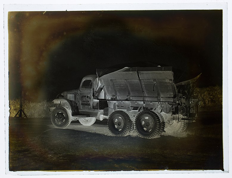 File:"A.W.Hay Proprietor Oamaru" truck (AM 80135-2).jpg