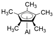 (Pentaméthylcyclopentadiényl)aluminium(I).png