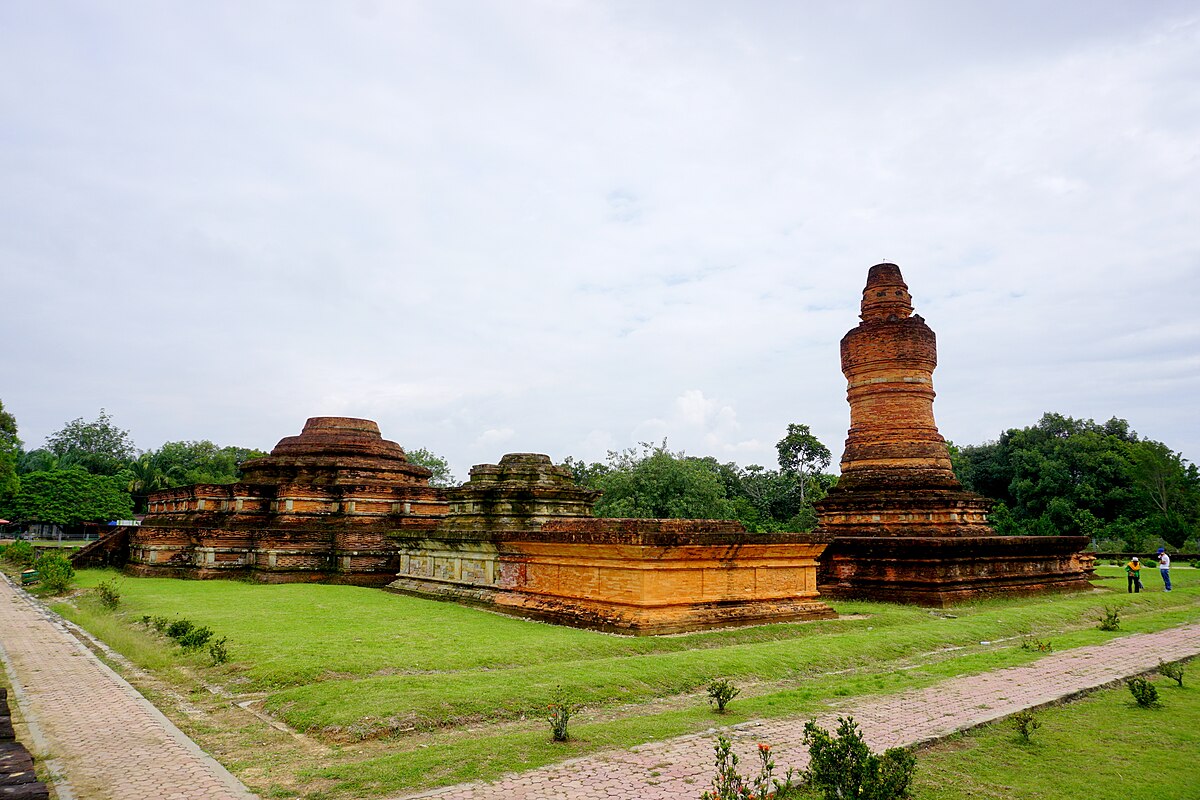 Muara Takus - Wikipedia