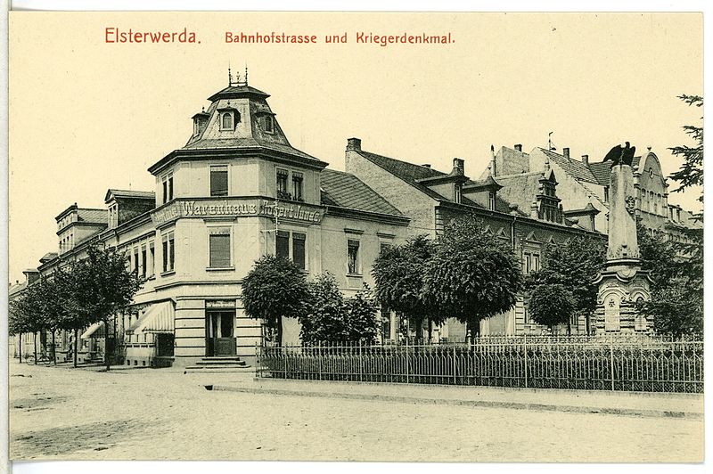 File:12561-Elsterwerda-1911-Bahnhofstraße und Kriegerdenkmal-Brück & Sohn Kunstverlag.jpg