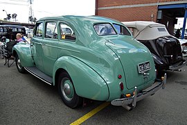 Le modèle 1940 modifie la carrosserie Holden de l'année précédente.