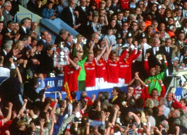 Keane lifting the 1999 FA Cup as captain of Manchester United