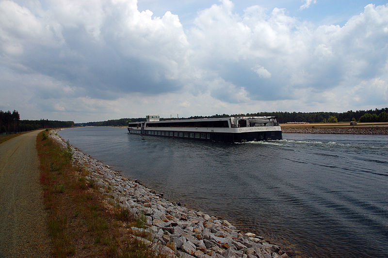 File:2009-05-31-eberswalde-kanal-by-RalfR-11.jpg