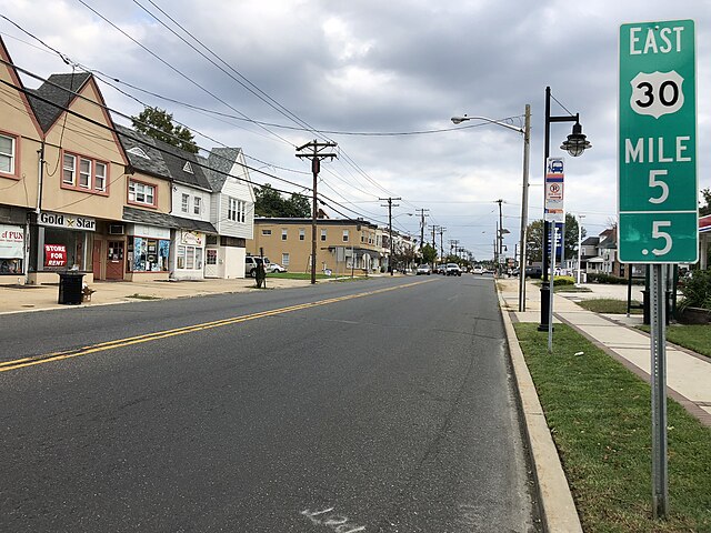 U.S. Route 30 eastbound in Oaklyn