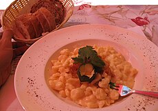 Alec 3145 - Vaduz - Pasta vom Schutzengarten (cropped).jpg