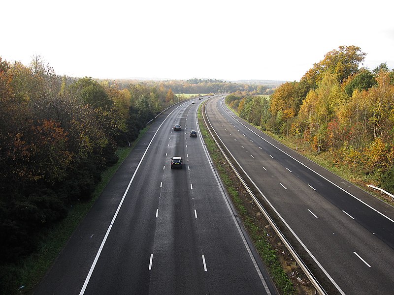File:A3 southbound - geograph.org.uk - 2183565.jpg