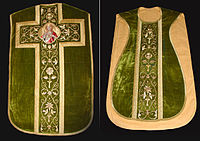 A "fiddleback" chasuble, the use of which by a priest could lead to prosecution A "fiddleback" chasuble from the church of Saint Gertrude in Maarheeze in the Netherlands.jpg
