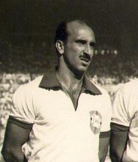Augusto 'Augusto' da Costa, capitaine du Brésil en finale de Coupe du monde de football 1950 (cropped).jpg