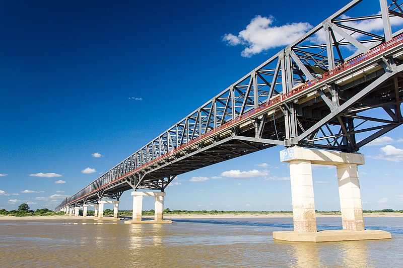 File:Ayeyawady Bridge (Pakokku) (15581031967).jpg