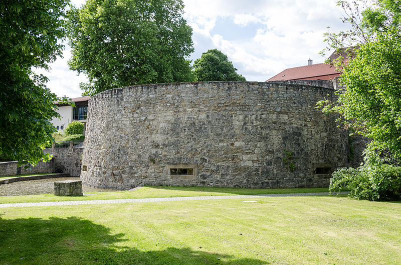 File:Bad Wimpfen, Stadtmauer, Bollwerk-001.jpg