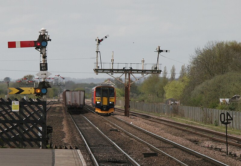 File:Barnetby & Wrawby Junction in the Semaphore age - 13984129561.jpg