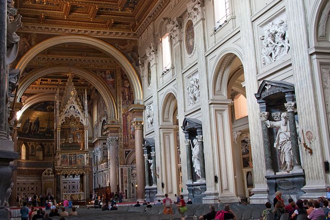 Basilica di San Giovanni in Laterano - Interior 2